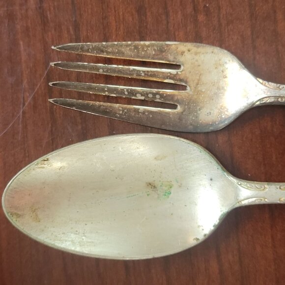 Vintage WM Rogers & Son IS Exquisite Silverplate Fork & Spoon Set - Picture 3 of 4